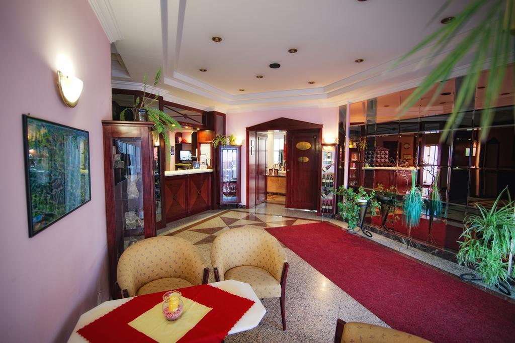 Bellevue Hotel And Resort Bardejov Exterior foto