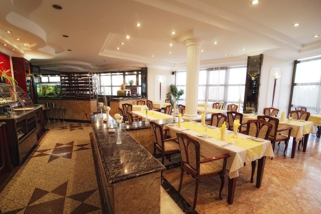 Bellevue Hotel And Resort Bardejov Exterior foto